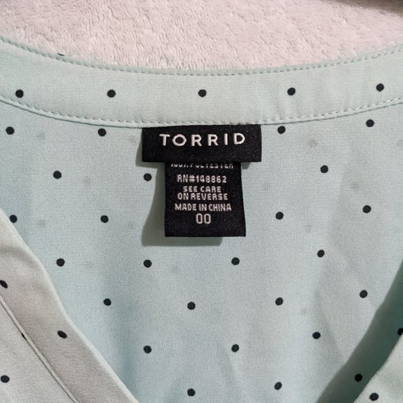 Torrid Blouse Size 00 - Picture 2 of 2